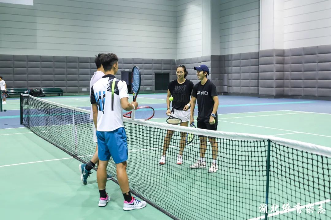 举办的一项 举办的一项