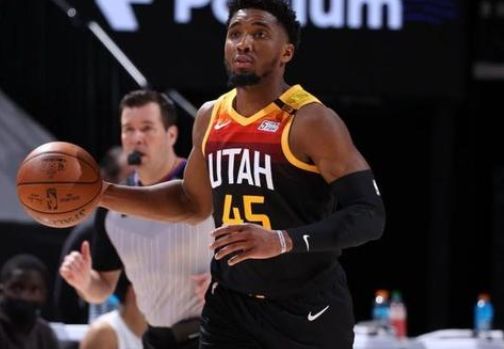 线外的表现 线外的表现