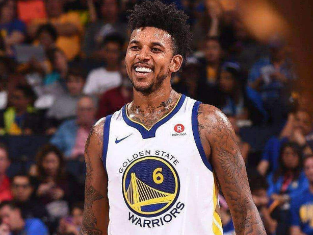 的位置出手 的位置出手